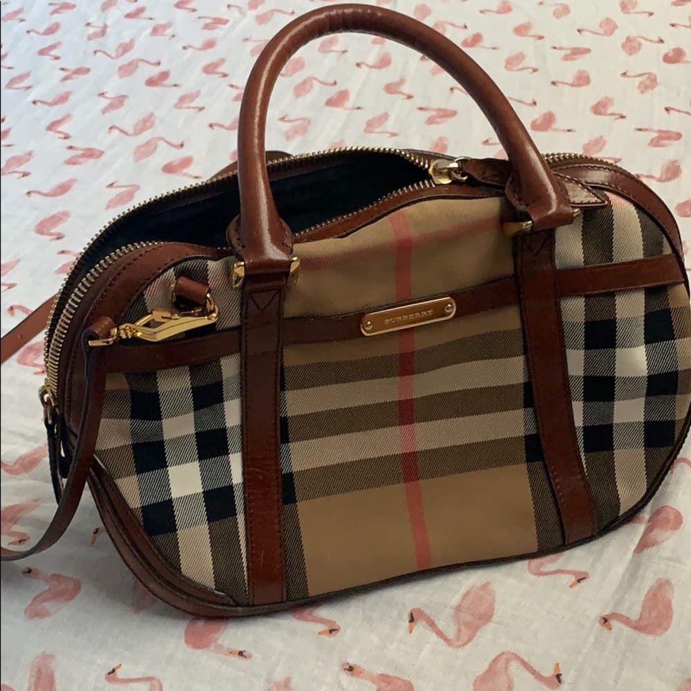Burberry bag - Picture 4 of 8